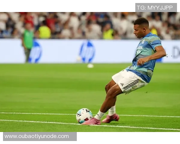 姆巴佩社交媒体分享团结照片期待国家德比再创佳绩